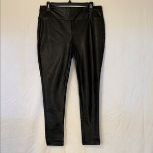 Kendall & Kylie Black Faux Leather Pants